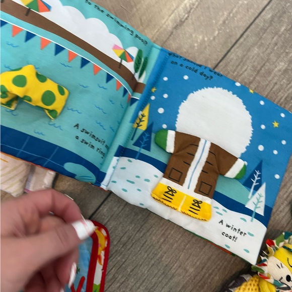 Plush Books Bundle of 3 - Picture 8 of 9